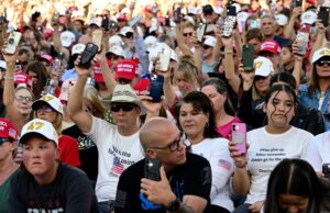 Charlie Kirk Vigil atrae a miles a Fort Collins