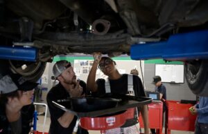Las escuelas comerciales de Colorado ver escasez de instructores de CTE