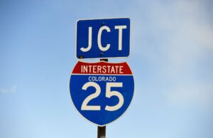 El accidente de construcción en la I-25 en Denver causa retrasos para los conductores de la mañana