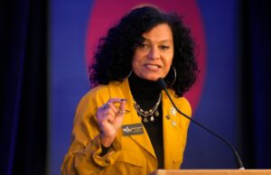 CU Regent Wanda James anuncia una carrera contra Diana Degette para el Congreso