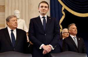 Barron Trump resurgue después de la desaparición del campus de la NYU