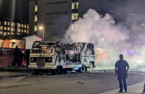 El fuego destruye RV estacionado cerca del pueblo de Elati en Denver