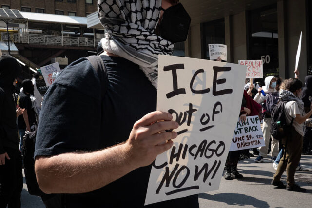 ice-protests-chicago.jpg