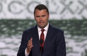 El FBI confirma que “una persona de interés está bajo custodia” por el asesinato de Charlie Kirk ha sido liberado