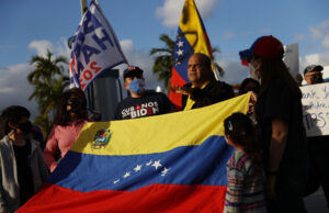 Miles de venezolanos reciben una extensión de 24 horas para volver a registrarse para TPS después de una presunta falla del sitio web