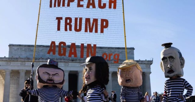 0_Protesters-Gather-At-Lincoln-Memorial-For-Kickoff-Rally-Ahead-Of-Nationwide-No-Kings-Demonstrations.jpg