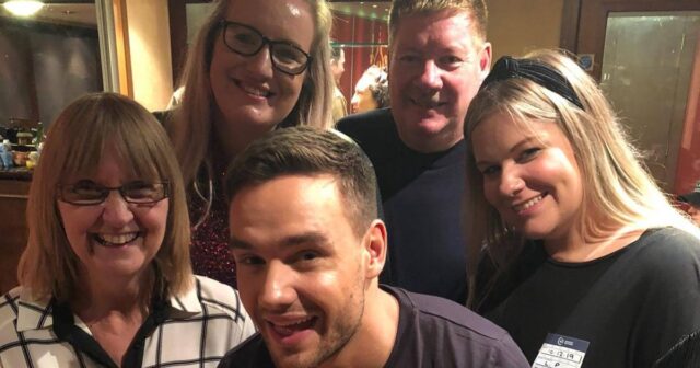 1_Liam-Payne-and-family.jpg