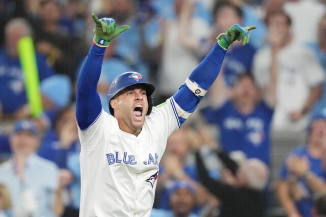 ALCS_Mariners_Blue_Jays_Baseball_71589-1.jpg