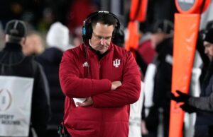 Sábado noche cinco: nuestro pronóstico para la carrera de Heisman, la persecución de la CFP, los honores de Entrenador del año y más a medida que llega el último mes