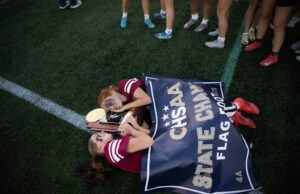 La Academia Clásica supera a Mountain View por el título de fútbol americano de bandera 4A