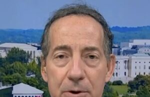 Raskin pide que se ponga a un experto especial a cargo de la liberación de los archivos de Epstein