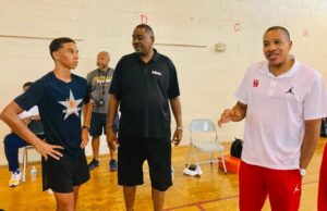 El embajador de los Nuggets, gran jugador de la NBA y alumno de Manual, Micheal Ray Richardson, escribió un dulce regreso