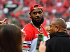 LeBron James destaca a la estrella desconocida de Ohio State en un juego de rivalidad de Michigan
