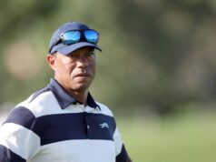 Tiger Woods “lucha por caminar” mientras un amigo cercano revela un alarmante problema de salud