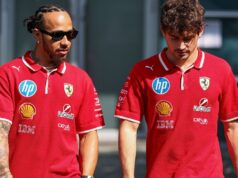 Charles Leclerc y Lewis Hamilton en el grito de guerra tras la burla de Elkann