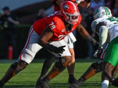 La UGA despide a OL Nyier Daniels después de una persecución policial vinculada a su madre