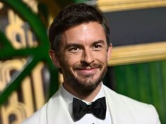 ÚLTIMA HORA: La estrella malvada Jonathan Bailey es el primer hombre abiertamente gay en ser nombrado el hombre vivo más sexy