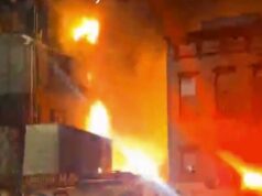 ÚLTIMA HORA: Aterrador incendio en East Harlem envuelve una cervecería al aire libre en Nueva York mientras las llamas se disparan hacia el cielo