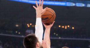 Los Nuggets finalmente ganan un juego de 50 puntos de Nikola Jokic y derrotan a los Clippers