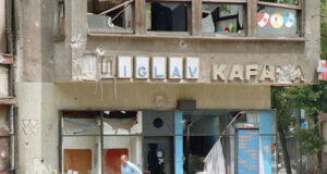 Los ‘turistas francotiradores’ pagaron 90.000 dólares para disparar a civiles en la guerra de Bosnia