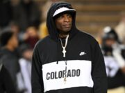 El fútbol de los CU Buffs necesita conseguir el sugar daddy de Deion Sanders para Navidad