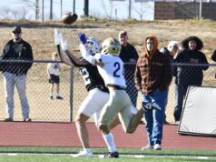 El fútbol de la Sagrada Familia derrotó a Mead en los cuartos de final estatales 3A