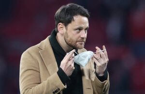 Christopher Vivell se ha puesto en contacto con el objetivo del mediocampo del Man Utd de £ 25 millones en comparación con Frenkie de Jong