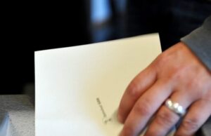 Los votantes suizos rechazan el servicio nacional obligatorio para las mujeres