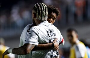 Man Utd se une a la carrera para fichar al niño prodigio brasileño que está aprendiendo de Neymar