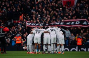 Manchester United confirmó el once inicial para enfrentar a Crystal Palace mientras Lisandro Martínez tomaba la decisión