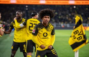 Karim Adeyemi, vinculado al Man Utd, es desafiado después de marcar el primer gol del Dortmund en dos meses