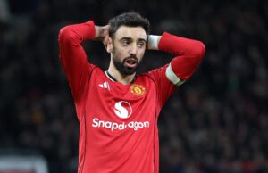 Vi a un jugador del Manchester United avergonzar a Bruno Fernandes durante y después de la derrota por 1-0.