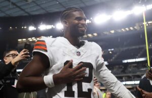 Shedeur Sanders lanza su primer touchdown y gana en la primera apertura de los Browns