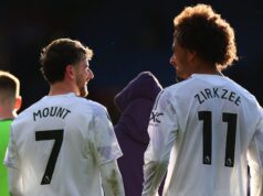 Joshua Zirkzee envía mensaje a Mason Mount después de que ambos anotaran para Man Utd