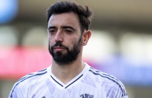 Bruno Fernandes supera a Paul Scholes en los libros de récords de Man Utd después de su actuación en la victoria por 2-1 contra Palace