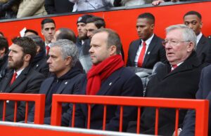 Solo 17 jugadores del Manchester United disputaron un partido en la Premier League con el club, José Mourinho utilizó tres en el mismo partido.