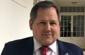 El respaldo de Ben Carson ‘significa volúmenes’