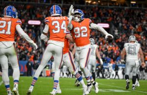 Los retornos de intercepción del OLB Dondrea Tillman de los Broncos continúan emocionando