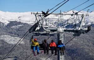 Snowboarder herido en Keystone Resort en caída de telesilla