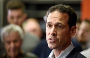 Paul DePodesta de los Rockies sobre autonomía, regreso del béisbol y cambio de DeShaun Watson