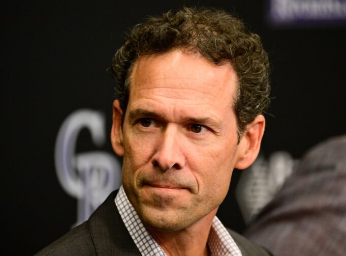 Paul DePodesta de los Rockies cuenta con nuevo personal para mejorar el lanzamiento abridor