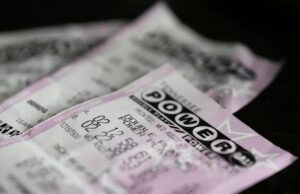 El premio mayor del Powerball aumenta a unos colosales $740 millones después de que no se coronara ningún ganador el sábado: números y probabilidades