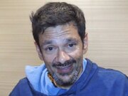 El actor de Mighty Ducks se ofrece a ayudar a la ex estrella de Nickelodeon que se encuentra sin hogar