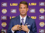 Lane Kiffin muestra sus verdaderos colores después de que Ole Miss gana el primer juego de playoffs sin él