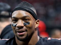 El entrenador en jefe de la NFL corona al ‘mejor jugador de fútbol’ en el entretiempo de la sorpresa del Monday Night Football