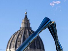 Se impide a activistas pro palestinos interrumpir el relevo de la antorcha