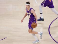Lakers reevaluarán a Austin Reaves (distensión en la pantorrilla) en 1 semana