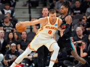 Kristaps Porzingis estará de baja al menos dos semanas por enfermedad