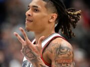 El guardia lesionado Solo Ball se pierde la victoria del No. 5 UConn sobre DePaul