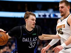 Cooper Flagg lidera a los Mavs sobre los Nuggets y recibe elogios de Jokic